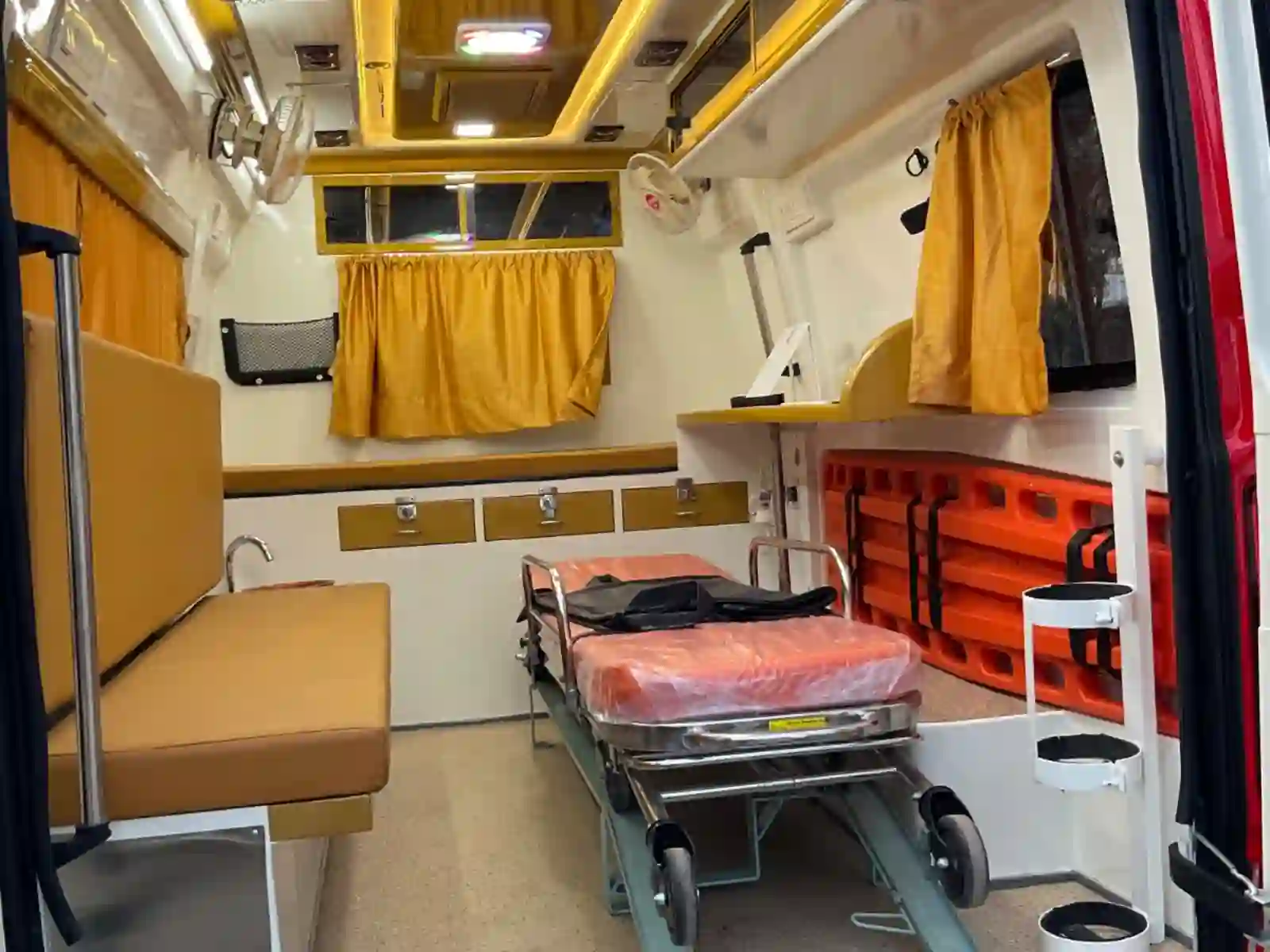 Dead body ambulance service with respectful handling