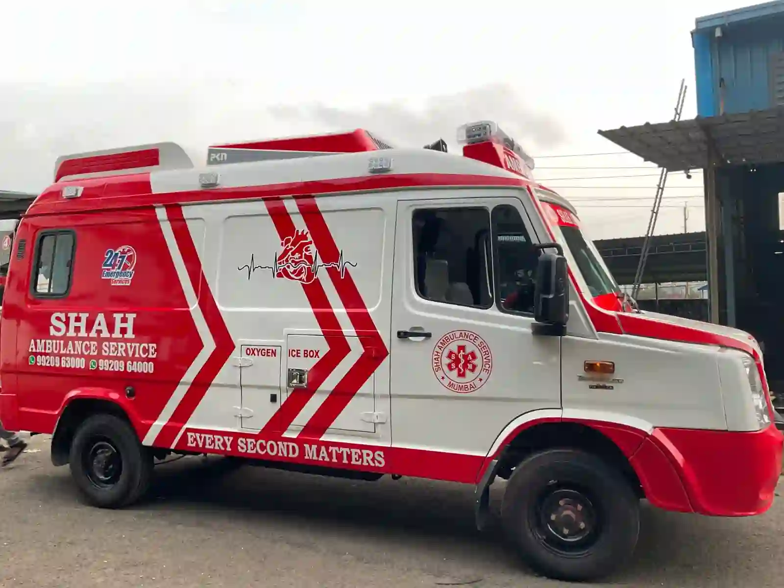 24x7 emergency ambulance service